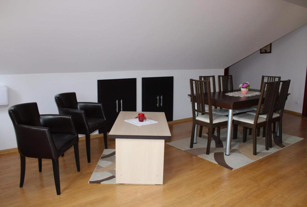 Napsugar Vendeghaz Apartment โซวาตา ภายนอก รูปภาพ